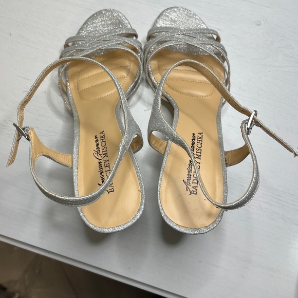 American Glamour/Badgley Mischka Silver Heels Sparkly Open Toe Sandal - Picture 8 of 11